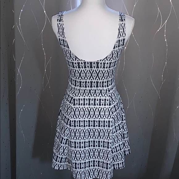 👙Divided Women’s Aztec Patterned Mini Dress - Picture 3 of 4